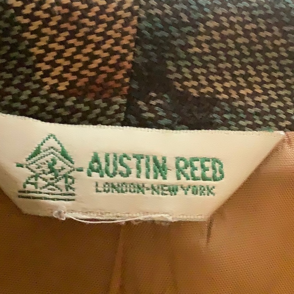Austin Reed Vintage Tapestry Jacket - Picture 7 of 8